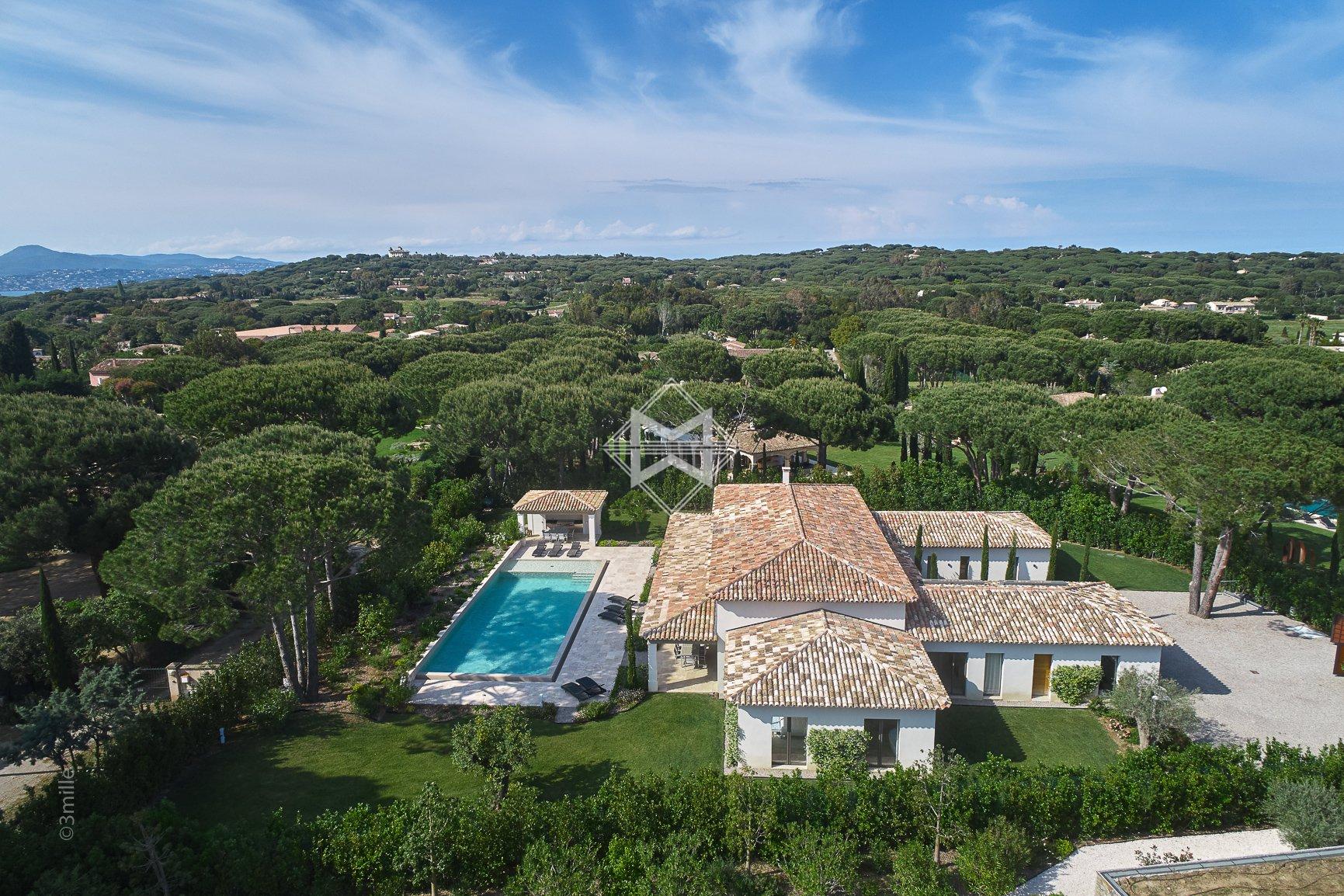 Rent Villa Saint-Tropez - 5 Bedrooms - Brand new villa . Ref 8456L