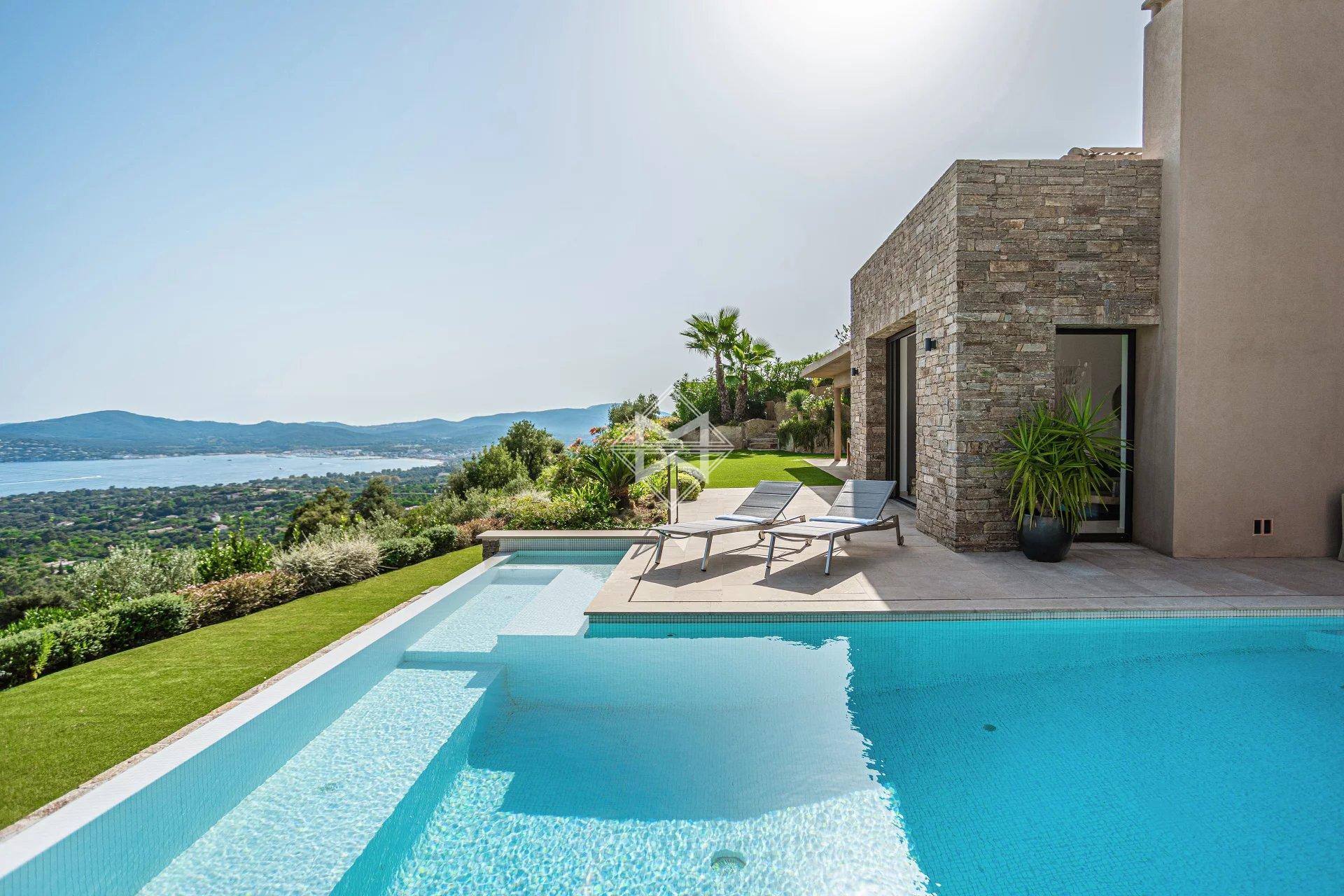 Sale Villa Grimaud - 4 Bedrooms - Sea view - Panoramic sea view . Ref 8871