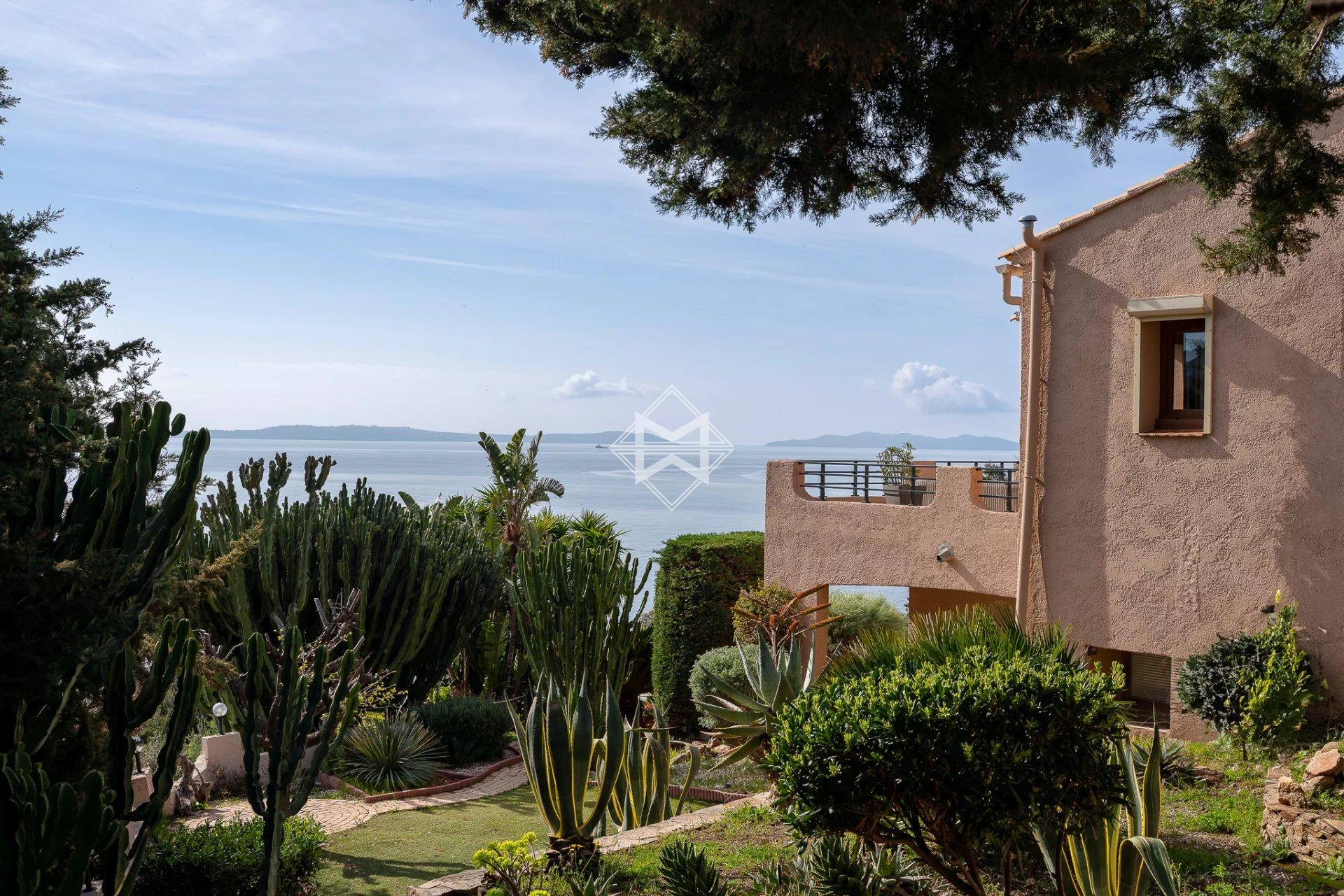 Sale Villa Rayol-Canadel-sur-Mer - 4 Bedrooms - Sea view - Panoramic ...