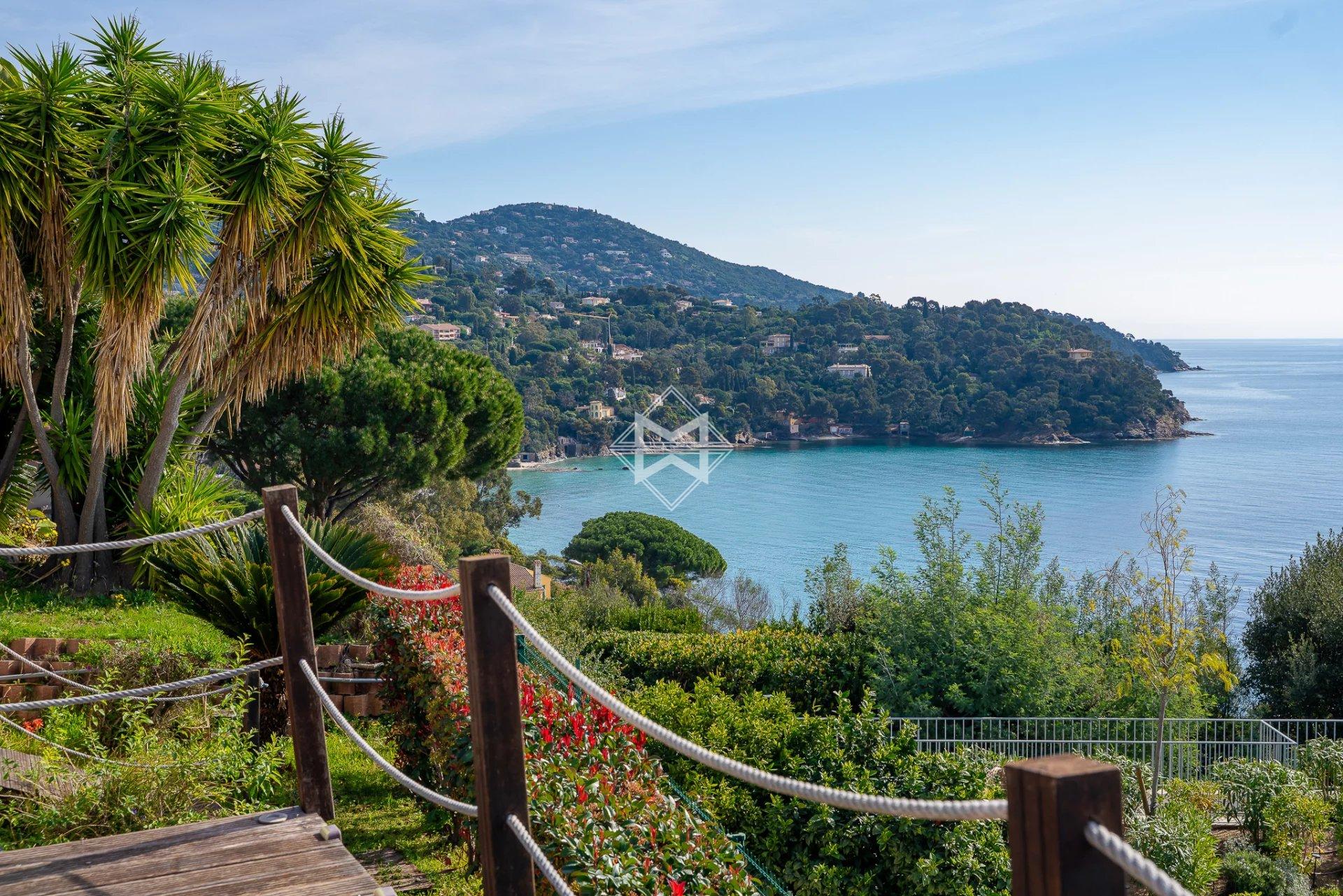 Sale Villa Rayol-Canadel-sur-Mer - 4 Bedrooms - Sea view - Panoramic ...